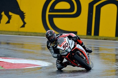 Magny-Cours, Gara 1: Guintoli riapre il Mondiale
