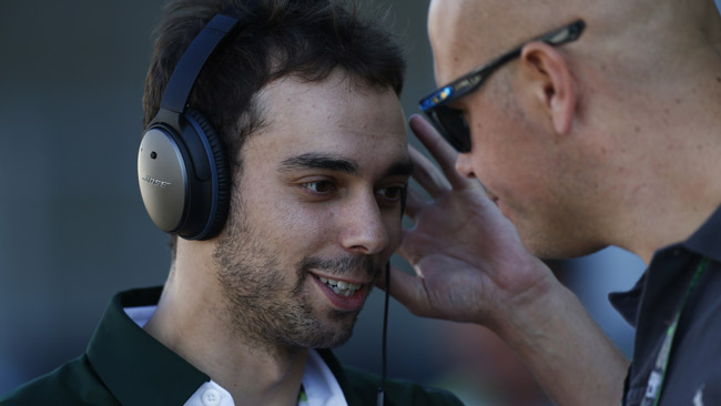 Nathanael Berthon con la Lotus LMP1 in Bahrein