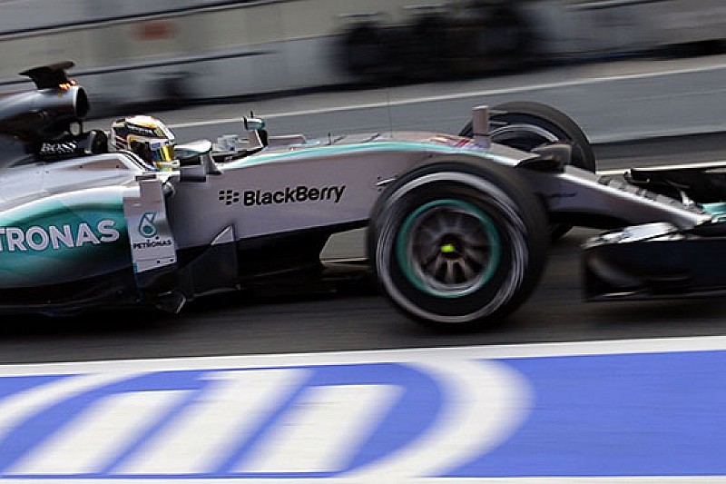 Barcellona, Day 3, Ore 10: Hamilton parte subito bene