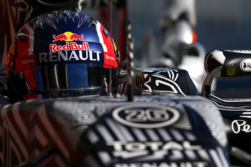 Kvyat si ferma al fondo della pitlane: bandiera rossa