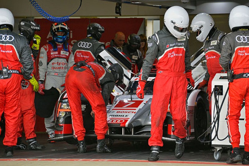 Silverstone, Libere 3: Audi sotto la pioggia