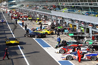 In Brianza le Ferrari 458 Italia leader scendono a due