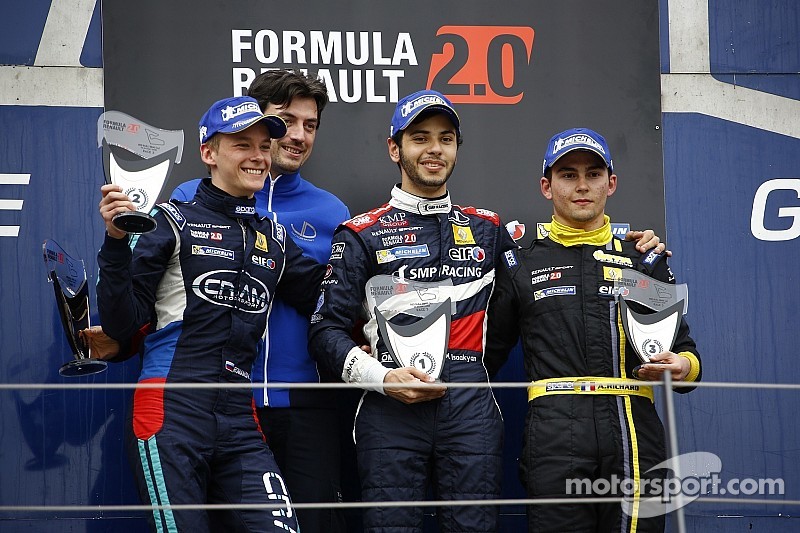 Исаакян выиграл гонку Формулы Renault 2.0 в Австрии
