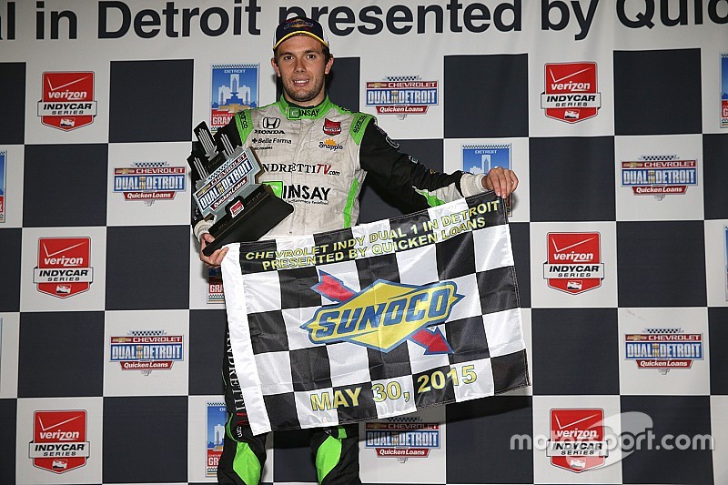 Colombiano Muñoz gana en Detroit