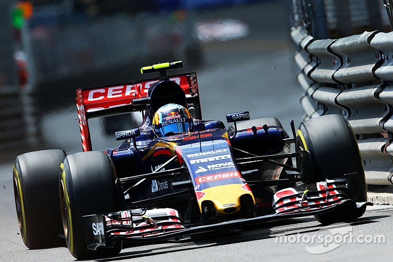 Carlos Sainz Jr. ve un problema en Canadá