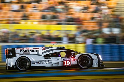 Гонщики Porsche продолжают лидировать в Ле-Мане