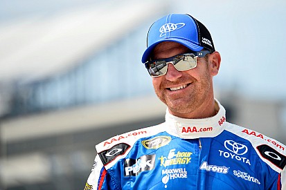 Bowyer toma el mando en la primera práctica