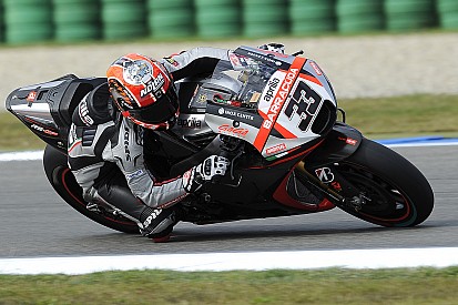 Após resultados ruins, Aprilia e Melandri encerram contrato
