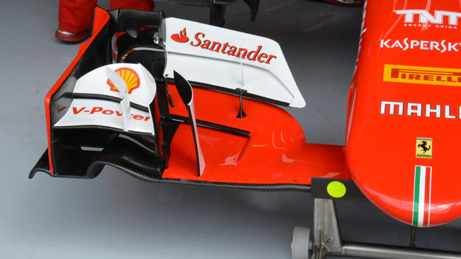 Ferrari: due rinforzi per non far flettere i flap anteriori