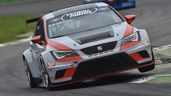 Una vettura TCR conquista l'Italia
