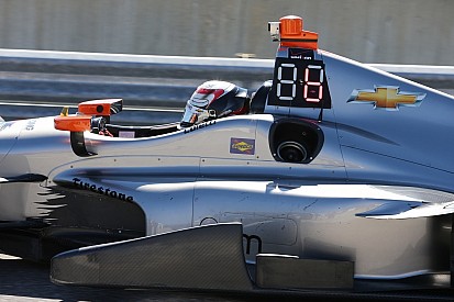 На машины IndyCar установят индикаторы позиций