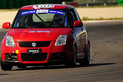Partenza a ranghi ridotti: 12 le vetture a Vallelunga