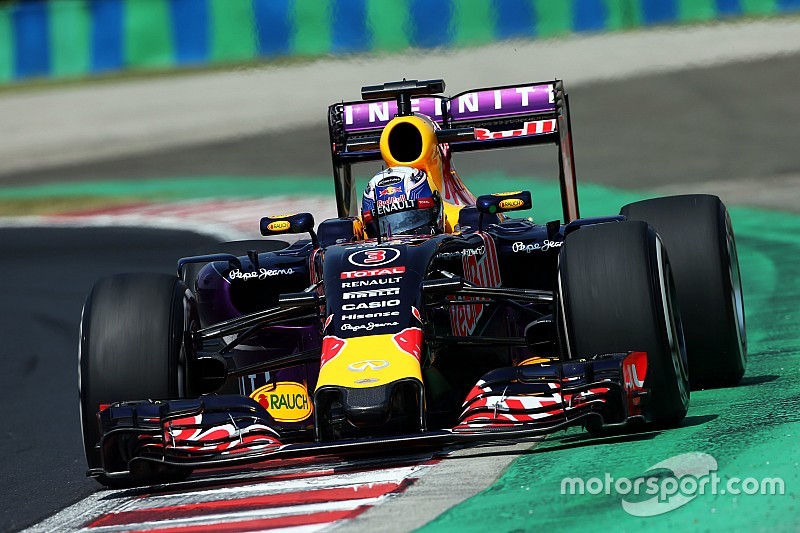 EL2 Hongrie - Le moteur Renault de Ricciardo part en fumée