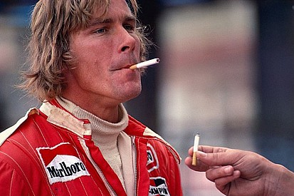 Le compte Instagram de Lewis Hamilton est-il digne de James Hunt?