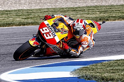 Márquez quedó al frente en la práctica 3