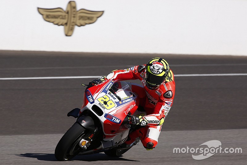 Ducati GP15: carena più snella e alette più larghe