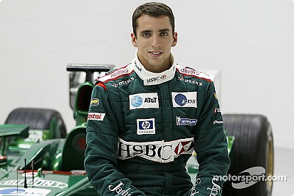 Lewis Hamilton honra la memoria de Justin Wilson