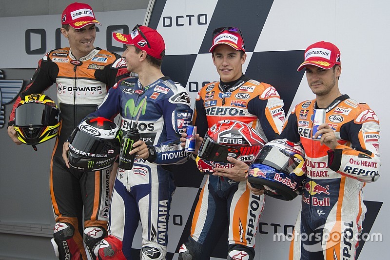 Márquez vence a Lorenzo por la pole y Rossi queda cuarto