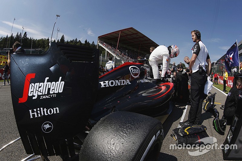McLaren: ala scarica posteriore senza deviatori di flusso