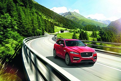 Jaguar lance son premier crossover, le F-Pace