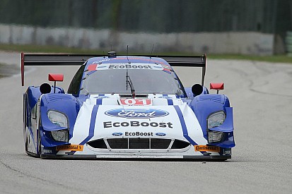 Pruett mantiene el ritmo en Austin