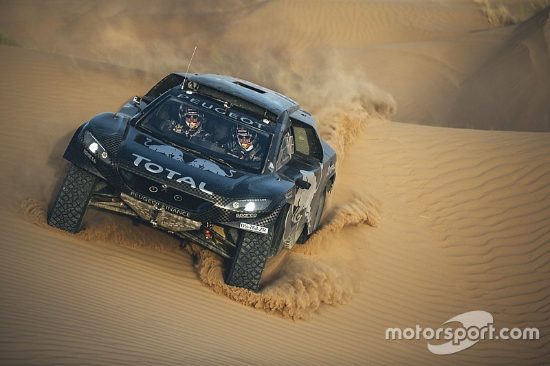 Peugeot présente la version 2016 de la 2008 DKR