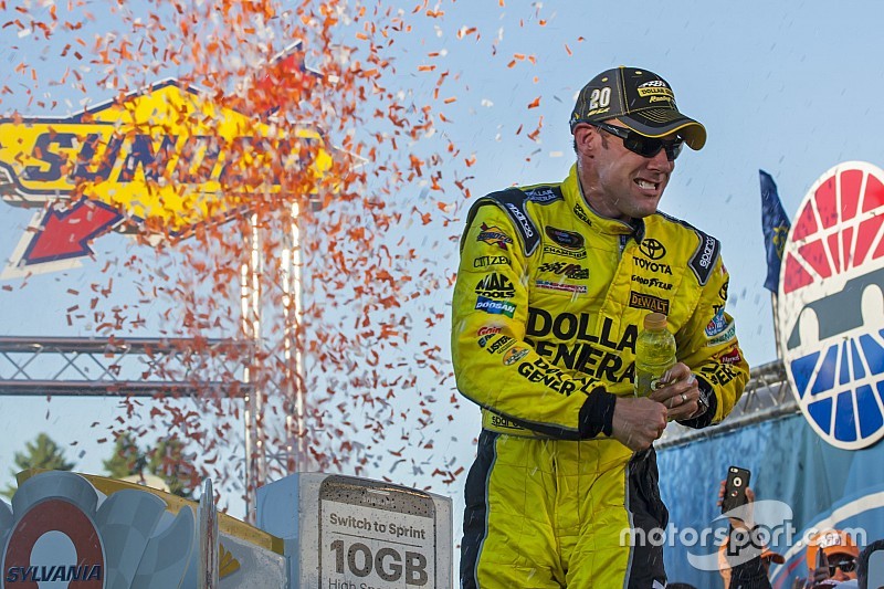 Kevin Harvick a secco e beffato da Matt Kenseth!