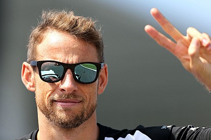 Официально: Баттон остается в McLaren