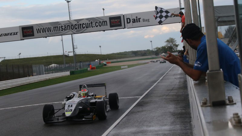 Alessandro Perullo trionfa in Gara 2 a Misano