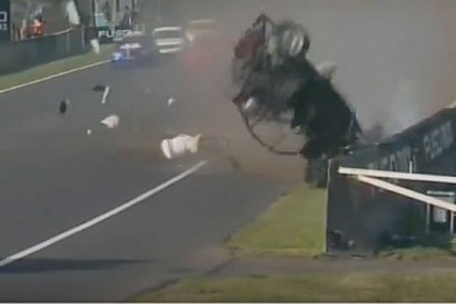Ancora paura a Bathurst: che botto di Damien Flack!