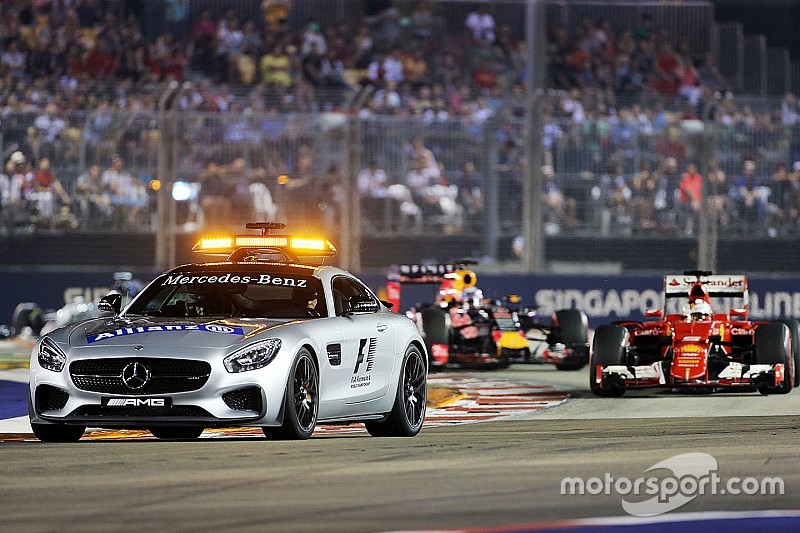 Invasor do GP de Cingapura volta para cadeia