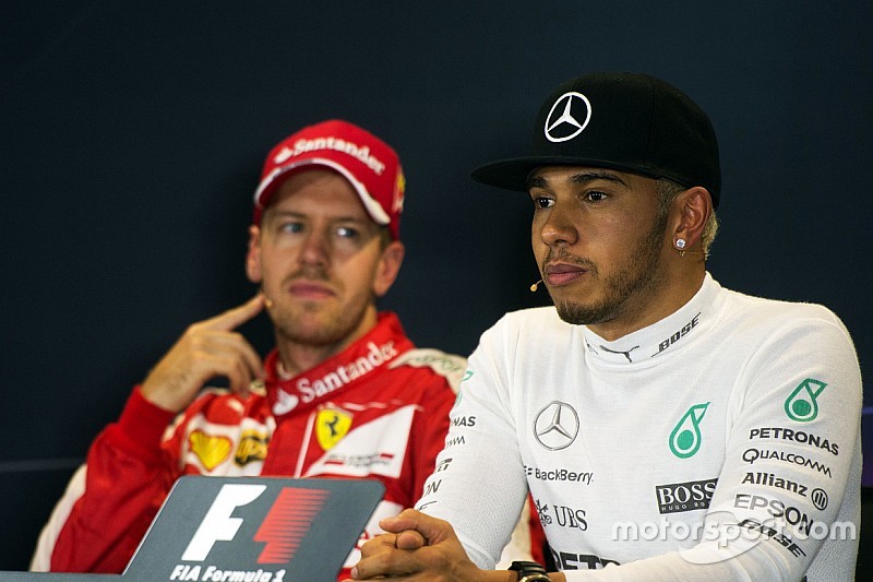 Las chances de Hamilton aumentan con la penalización a Vettel