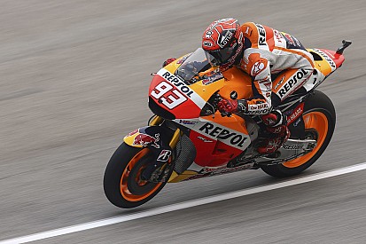 Márquez: "Rossi debería enfocarse en Lorenzo"