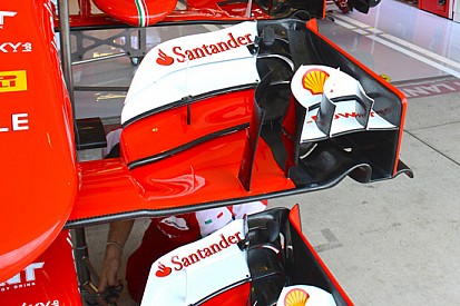 Ferrari: tutta nuova l'ala anteriore della SF15-T