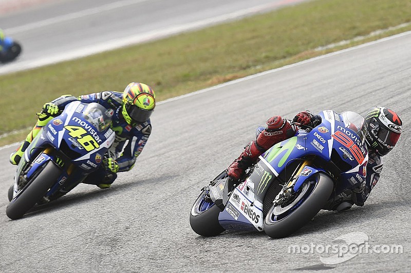 Rossi mai sul podio partendo oltre la quinta fila