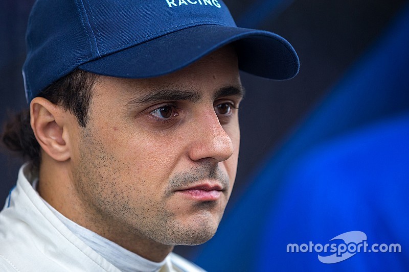 Video: Massa 'de schurk' in de Jaguar C-X75 uit Spectre
