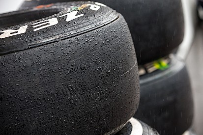 Pirelli confirme le choix des pneus par les équipes en 2016