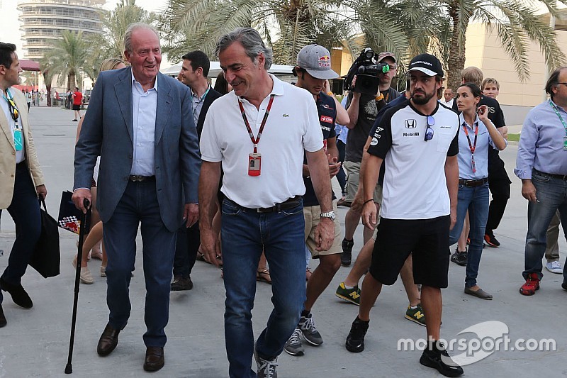 Alonso me dijo que no tiene motor, dijo el Rey Juan Carlos