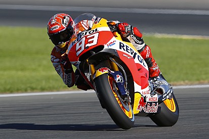 Valencia, Libere 4: equilibrio tra Honda e Yamaha