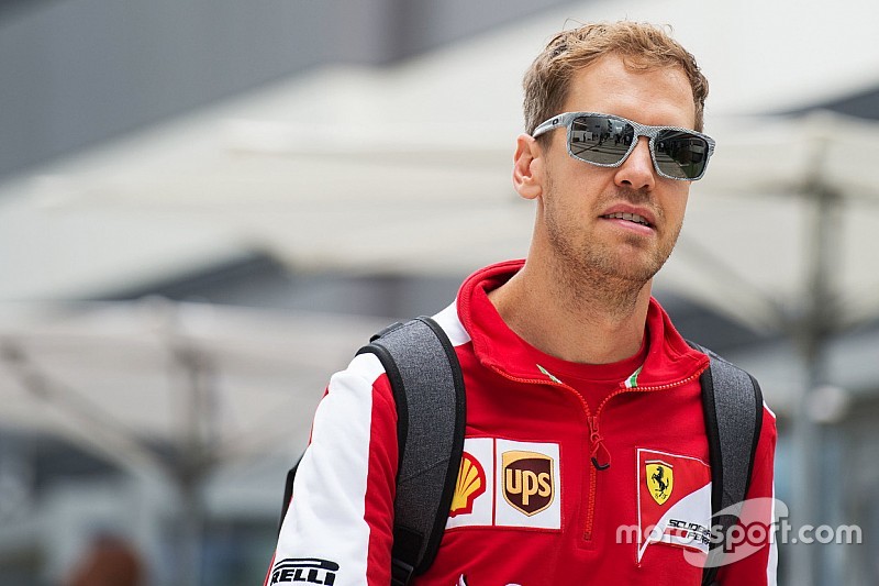 Vettel apunta para el 2016
