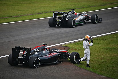 Fernando Alonso guarda silencio respecto a la falla de motor