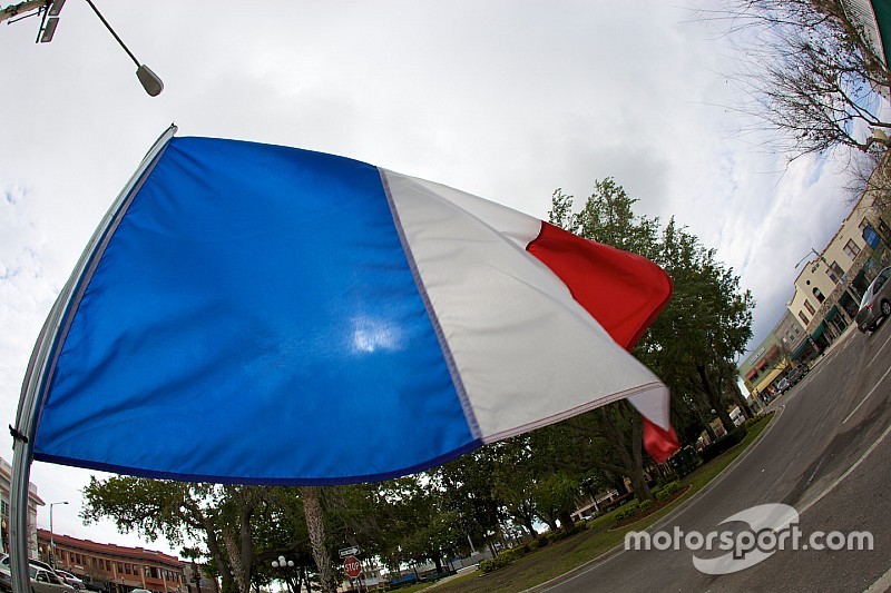 Formule 1 houdt minuut stilte na aanslagen Parijs
