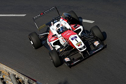 Rosenqvist en pole position pour la course qualificative