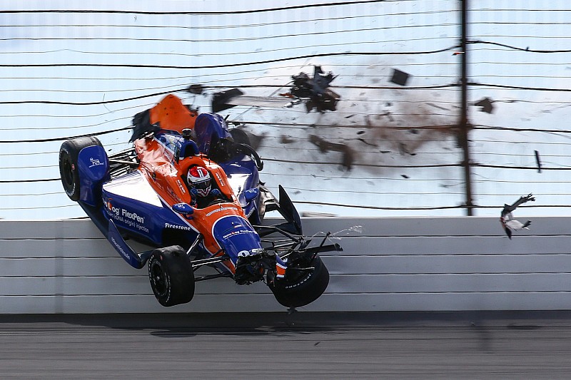 В IndyCar улучшат безопасность машин