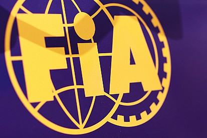 FIA намерена ответить на запрос Mercedes до старта гонки в Абу-Даби