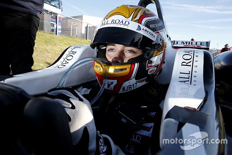 Леклер завершил тесты GP3 с лучшим результатом