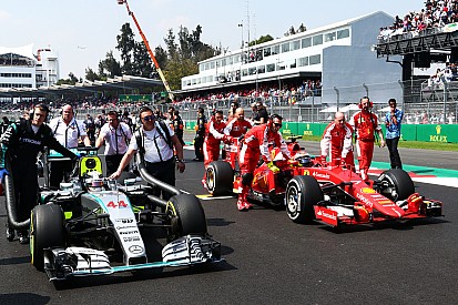 "Mercedes e Ferrari poderão destruir F1", diz Ecclestone