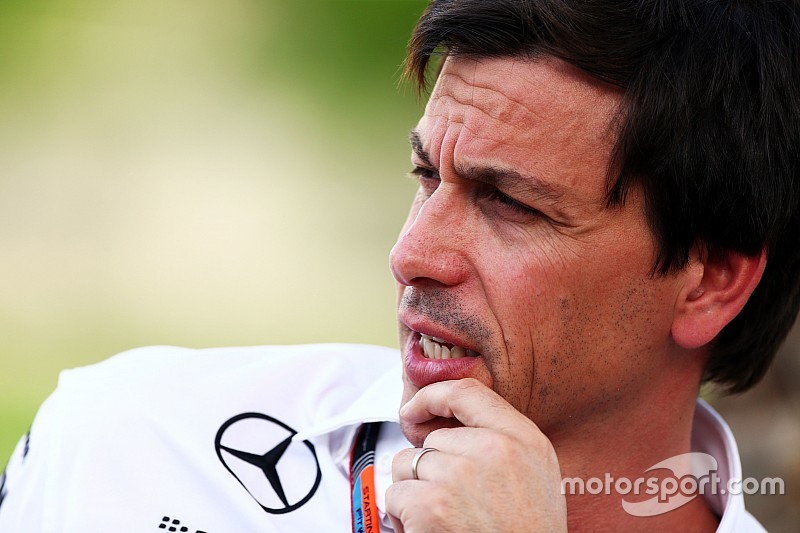 Toto Wolff: „21 Formel-1-Rennen sind nicht machbar“