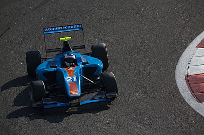 Zoon van Jean Alesi racet in 2016 in GP3