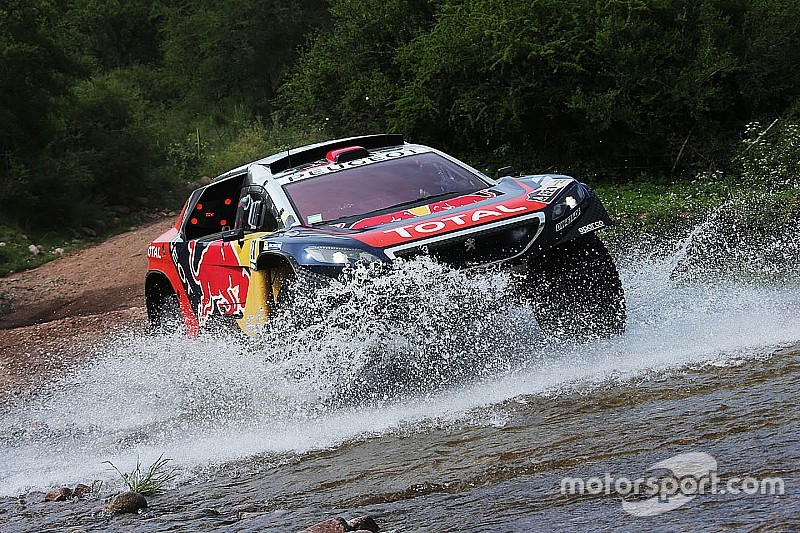 Peugeot no se confía en el Dakar